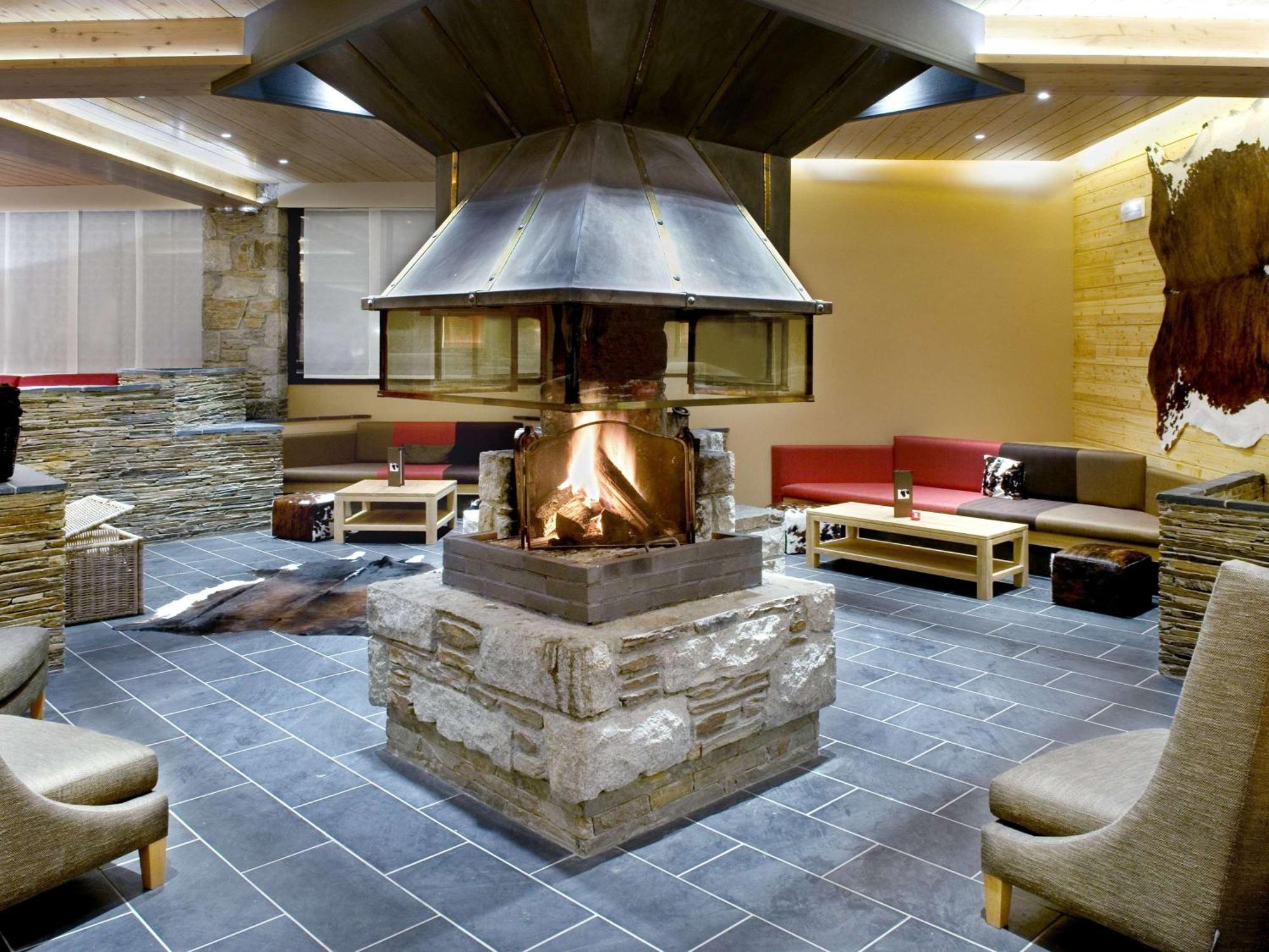 Mercure Saint-Lary Eksteriør billede